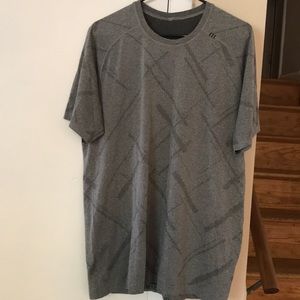 Lululemon Metal Vent tech Short sleeve